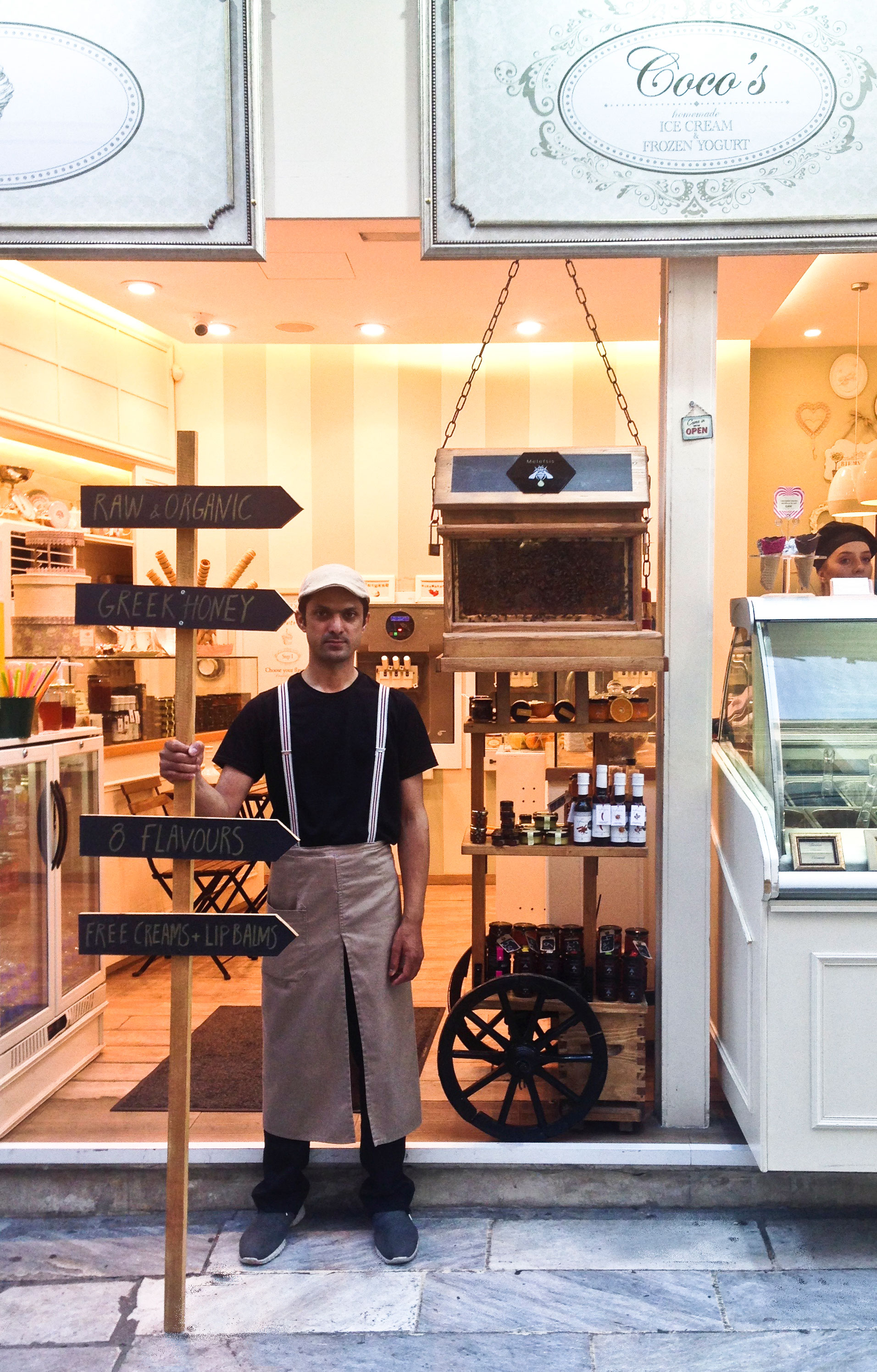 Νέο Melefsis stand στα Coco's Ice Cream στην Πλάκα